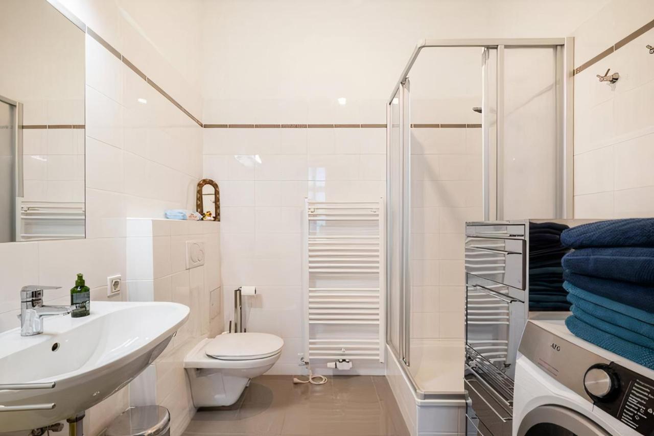 Imperial Gem . Flamboyant Studio . Heart Of Vienna Apartment Bagian luar foto