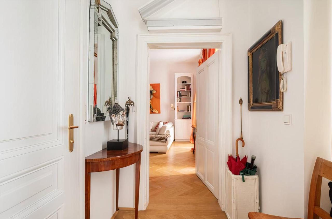 Imperial Gem . Flamboyant Studio . Heart Of Vienna Apartment Bagian luar foto