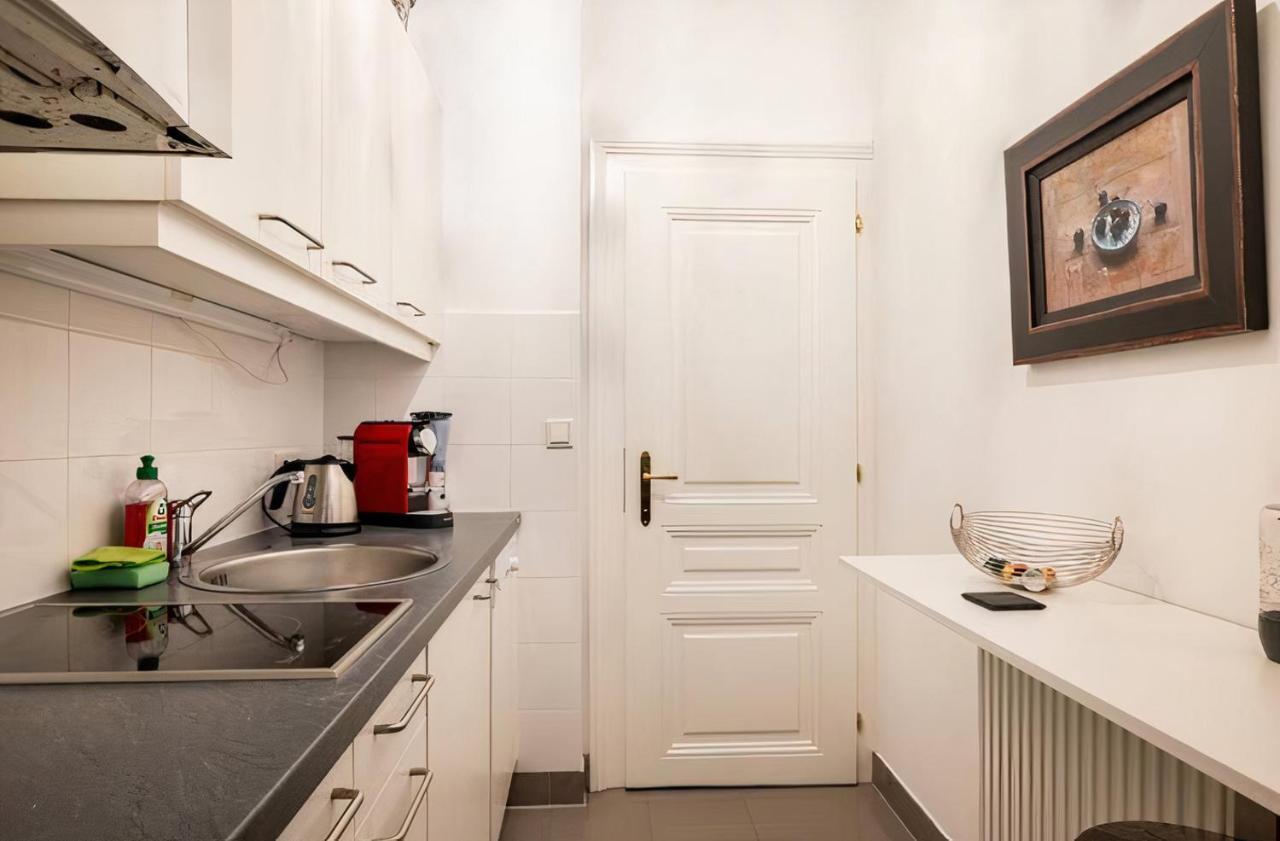 Imperial Gem . Flamboyant Studio . Heart Of Vienna Apartment Bagian luar foto